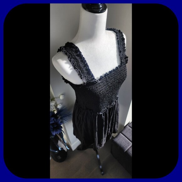 TANOU || Smocked Romper (SIZE L) - Picture 3 of 8